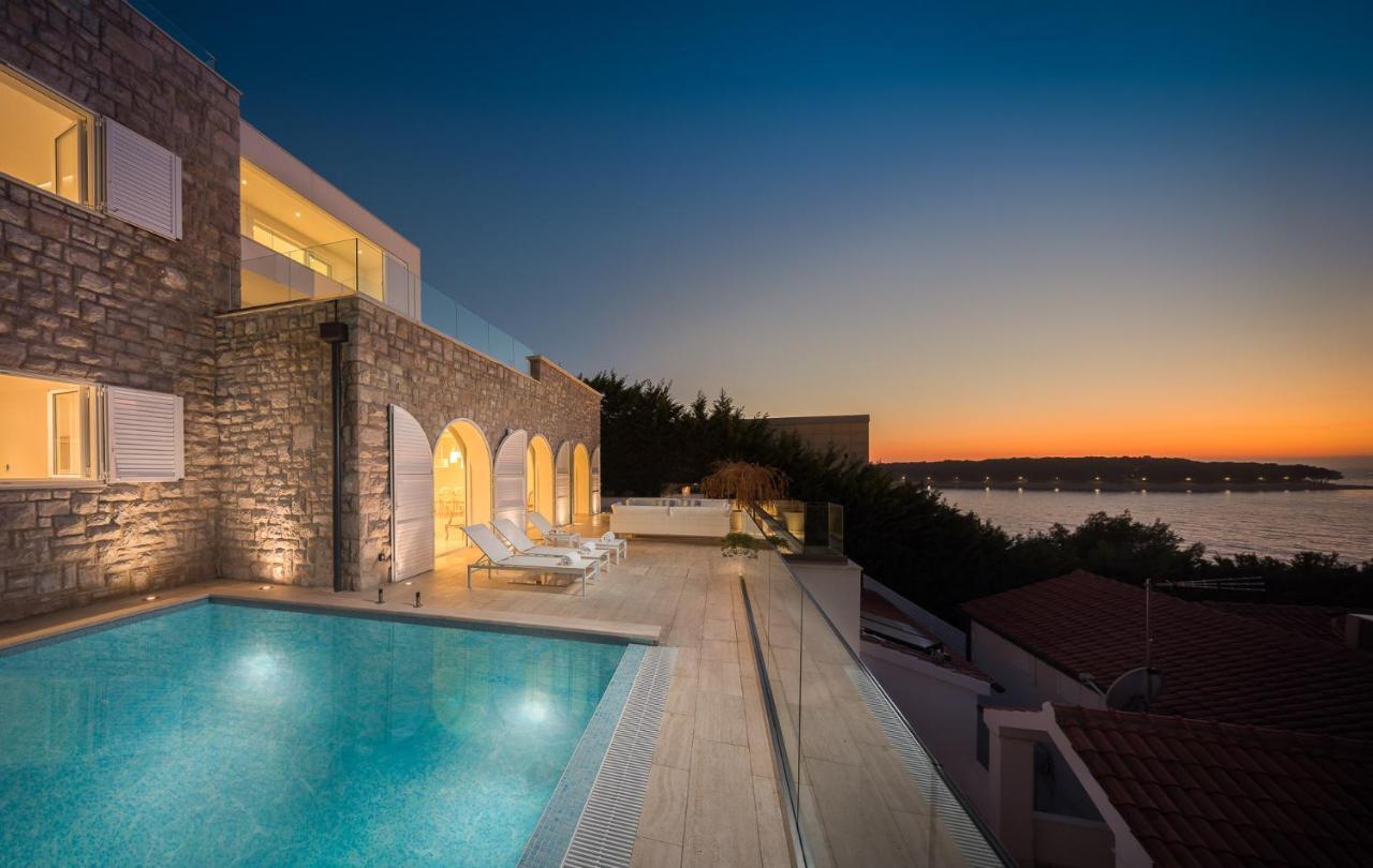 Luxury Seafront Villa Primosten Glamour With Private Pool, Sauna And Gym At The Beach In Primosten Primošten Exterior foto